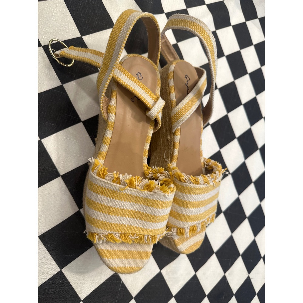 Qupid Womens Yellow White Striped Fringe Espadrille Platform Wedge Sandals 10 - Picture 2 of 7